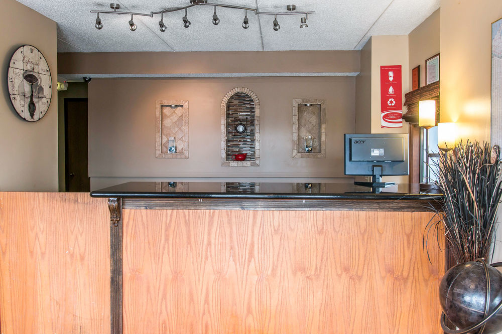 Hotel Super 8 By Wyndham Petoskey