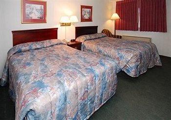 Super 8 By Wyndham Hotel 2*